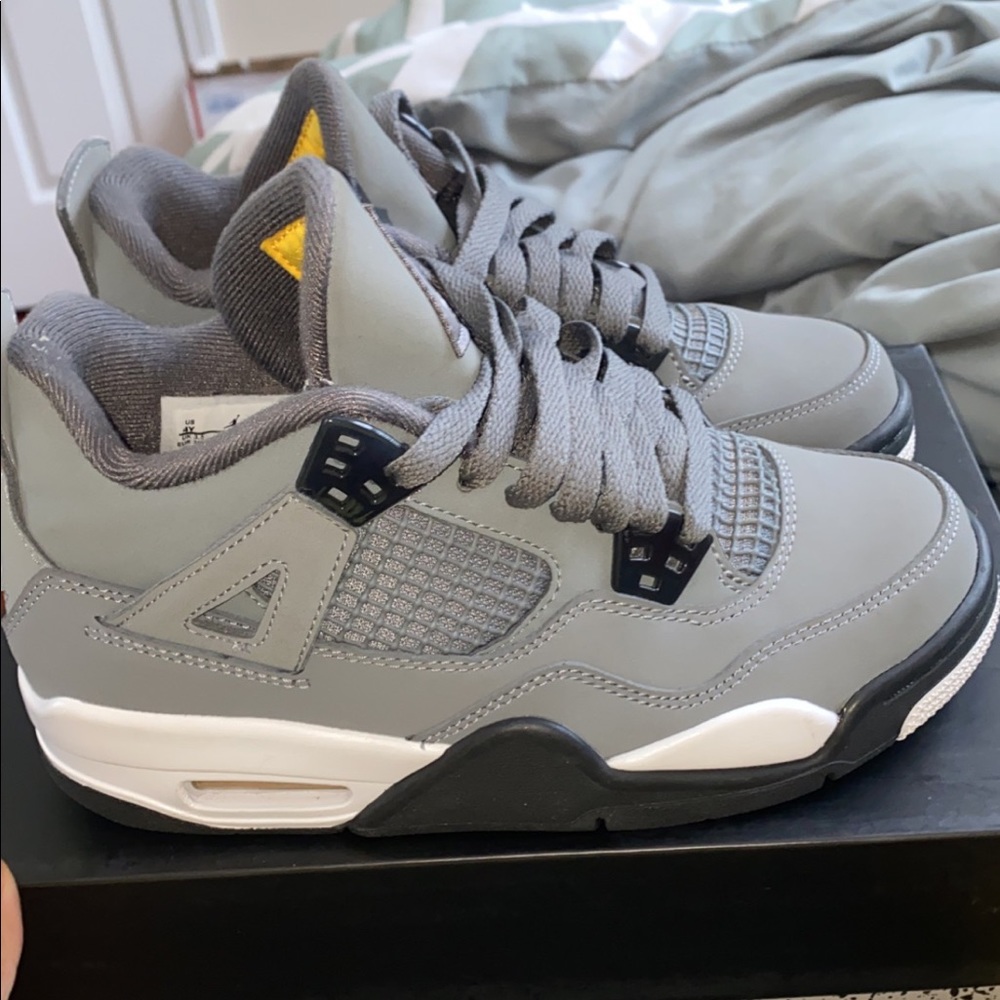 COOL GREY 4 SIZE 4Y - Picture 3 of 6